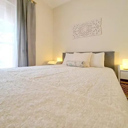 Prana Guesthouse, Yoga & Ayurveda Портиман