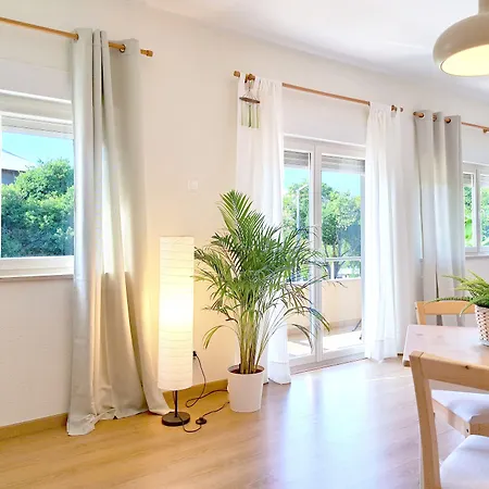 Prana Guesthouse, Yoga & Ayurveda ゲストハウス ポルティマン